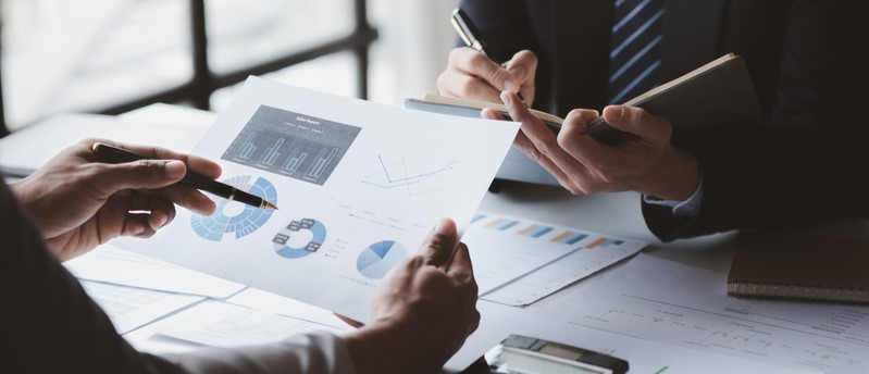 Responsable logistique supervisant le fonctionnement du Just In Time dans son entreprise.