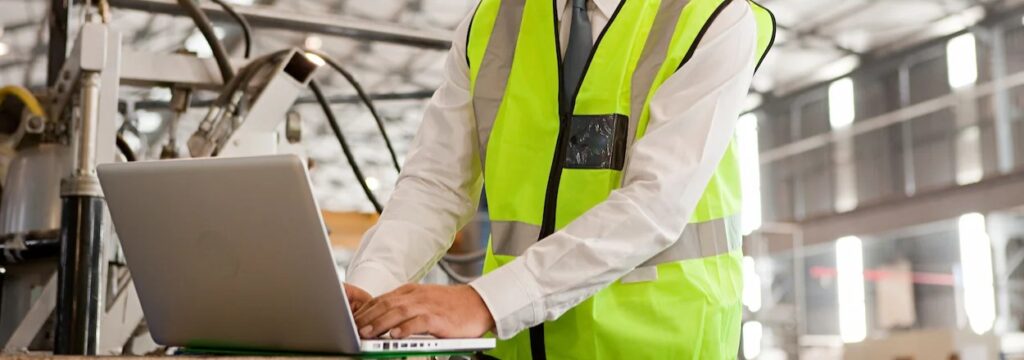 Predictive maintenance with AI to increase efficiency.